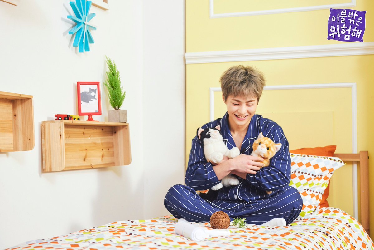 MBC_entertain's tweet photo. #시우민 집돌이 조금 더 자세히
보고 싶으니까 클린 ver.도 Dream💕
#이불밖은위험해 오늘 밤 11시 10분 첫 방송
#XIUMIN #엑소 #EXO https://t.co/sxCYyTd9tw