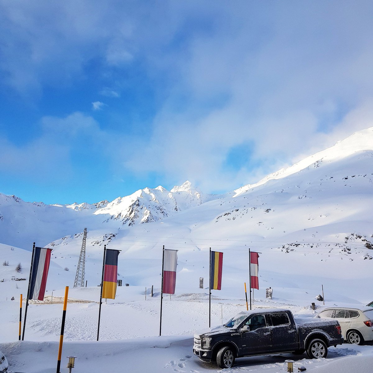 05th April! 
Good morning from #passodelFoscagno ☀️❄