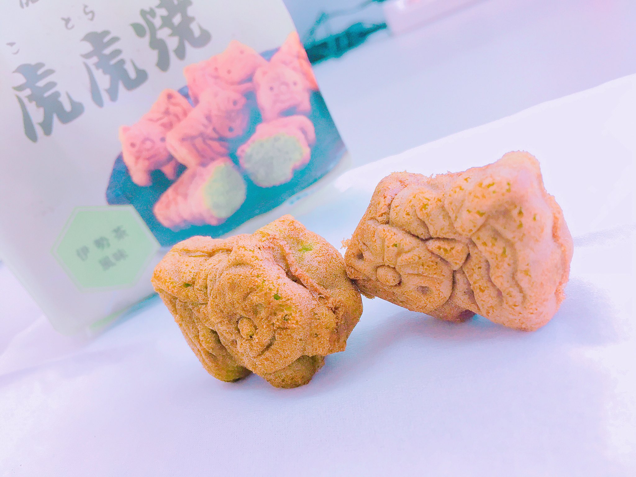 おやつタウン 公式 En Twitter 今日のおやつは伊勢虎屋ういろさんの虎虎焼 このベビーカステラ かわいすぎ 伊勢 茶の風味とほわっとしたカステラ生地がいいです 虎屋ういろ 伊勢茶 おやつの時間に おやつタウン T Co Saowh6rvqh Twitter