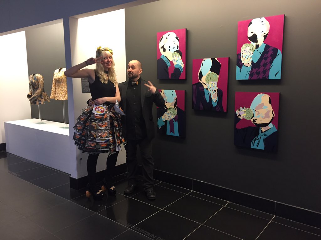 1919Susie's tweet photo. So excited to debut my Hot Potato outfit and my Hot Potato paintings inspired by N.Flying!! Honored to be a part of the POTASIA exhibition and to represent k-pop!!
#potasia #hotpotato #nflying #thinkpotato @thinkpotato @NFlyingofficial https://t.co/vho8rk0KyV