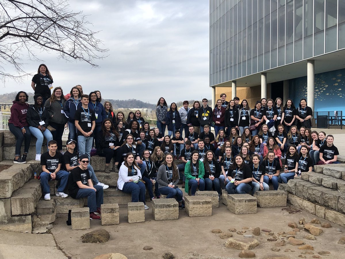 mrsparsons_hus's tweet photo. HOSA students and advisors from Maury County attend state leadership conference in Chattanooga #TNHOSASLC18 #growmaury #futurehealthprofessionals @cjmarczak @MauryCoSchools @tnhosa https://t.co/gzo6eRzXkk