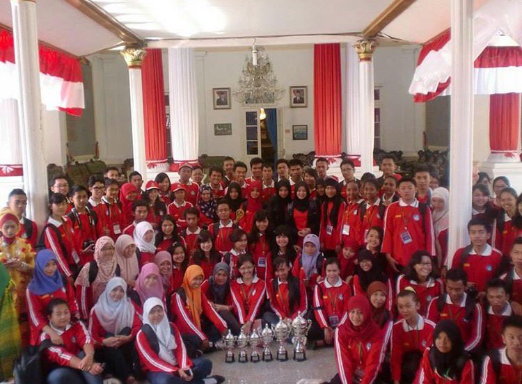lasenas2018's tweet photo. Halo #sahabatlasenas, kemarin mimin dpt kiriman foto ni.. dr Kak Ardhana Reswari dan Kak Rizqie Puspita Mayasari pada saat acara lasenas di Jawa Timur yang dilaksanakan pada thn 2013.. terima kasih Kak, fotonya.. :D https://t.co/gTpibxIkBO