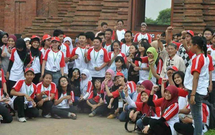 lasenas2018's tweet photo. Halo #sahabatlasenas, kemarin mimin dpt kiriman foto ni.. dr Kak Ardhana Reswari dan Kak Rizqie Puspita Mayasari pada saat acara lasenas di Jawa Timur yang dilaksanakan pada thn 2013.. terima kasih Kak, fotonya.. :D https://t.co/gTpibxIkBO