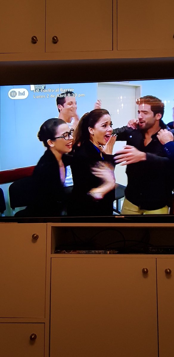 lacholachabuca's tweet photo. #GranFinalVBQ @americatv_peru  @VBQuinceanera  lindooooo https://t.co/shyczzvuJJ