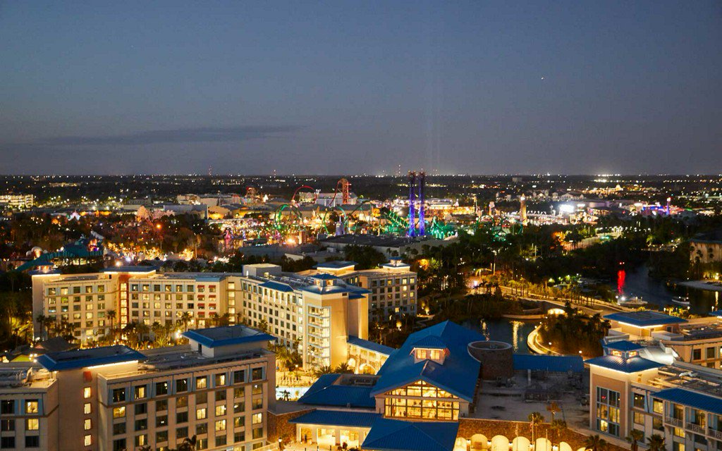 Universal is opening a rooftop bar with unparalleled views of Hogwarts tandl.me/2GAqYf0