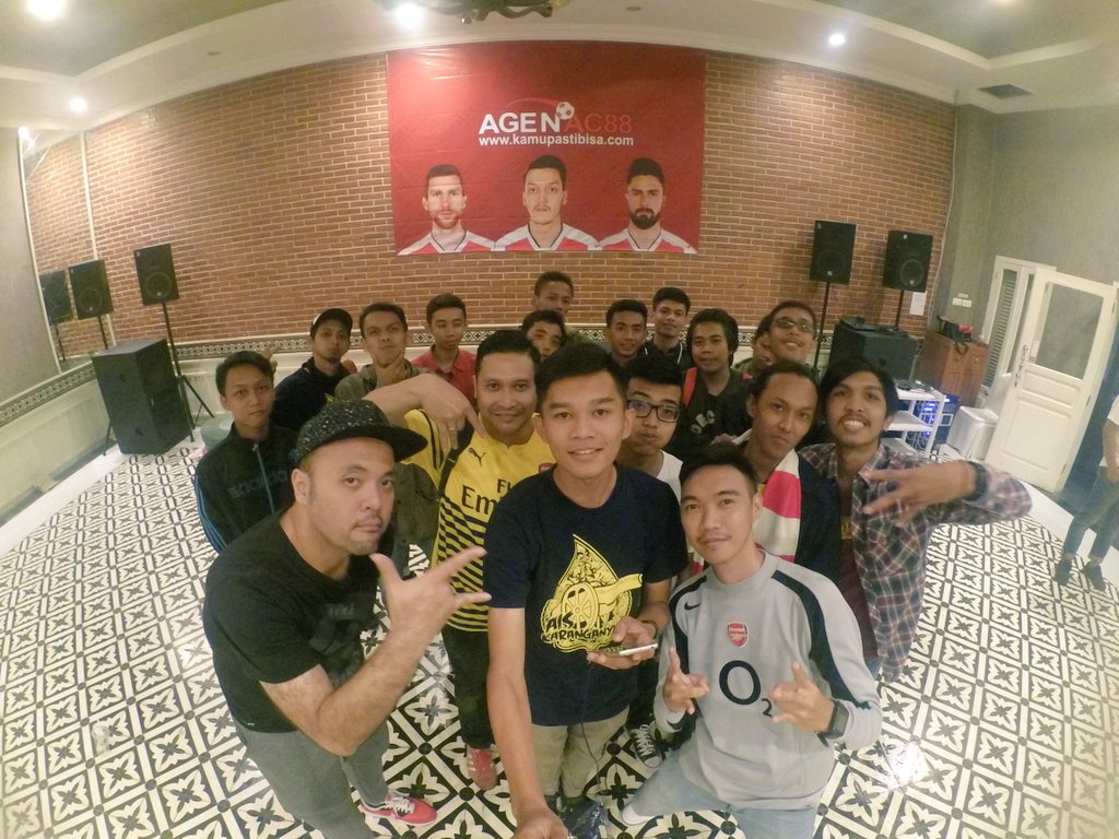 AIS Karanganyar (@ais_kra) on Twitter photo Innalillahiwainalillahi rajiu'n segenap keluarga <a href="/AIS_KRA/">AIS Karanganyar</a> turut berduka cita atas meninggalnya sekertaris <a href="/ID_ARSENAL/">ARSENAL INDONESIA</a> kak <a href="/setabagja/">seta bagja fardhaka</a> semoga amal ibadah beliau diterima disisi Allah SWT dan keluarga yg ditinggalkan diberi kesabaran. Aamiin 🙏 Innalillahiwainalillahi rajiu'n segenap keluarga <a href="/AIS_KRA/">AIS Karanganyar</a> turut berduka cita atas meninggalnya sekertaris <a href="/ID_ARSENAL/">ARSENAL INDONESIA</a> kak <a href="/setabagja/">seta bagja fardhaka</a> semoga amal ibadah beliau diterima disisi Allah SWT dan keluarga yg ditinggalkan diberi kesabaran. Aamiin 🙏