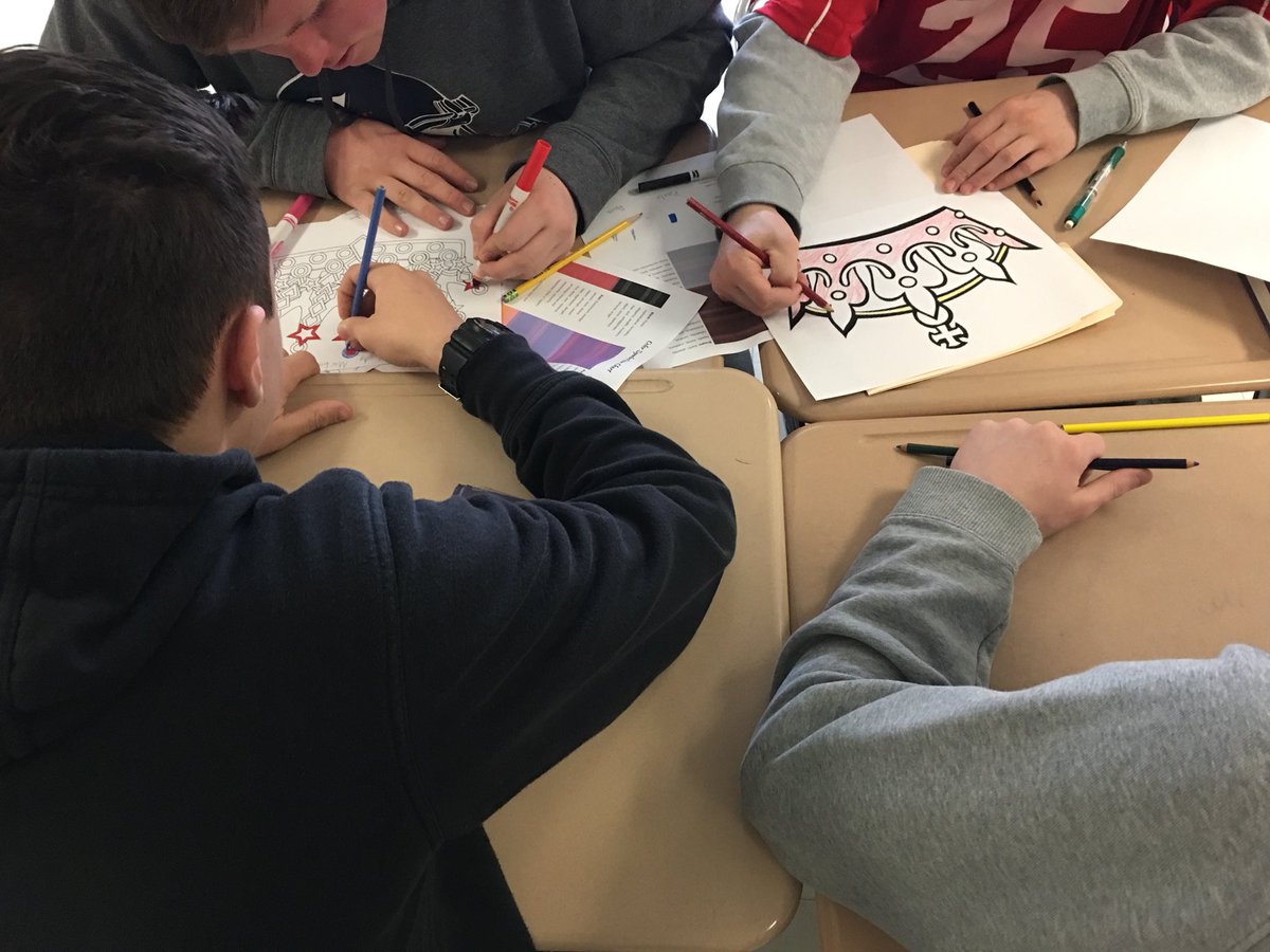 S_Hoffmann18's tweet photo. Using color symbolism to demonstrate the characterization of Macbeth &amp; Lady Macbeth 👑 Shakespeare + coloring! 🙌🏼 #10thGrade #ELA @SCSD_HSE https://t.co/JSIDBewvZ3