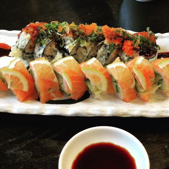 YuubiJapanese's tweet photo. Wednesday calls for sushi! (photo: @tugsood) https://t.co/pTrhnRbnTV