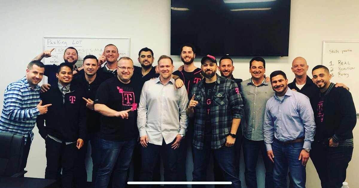MagentaJobe's tweet photo. Developing current leaders, building future success!! #m1dallas #mobileonellc https://t.co/TIkraSnCEI