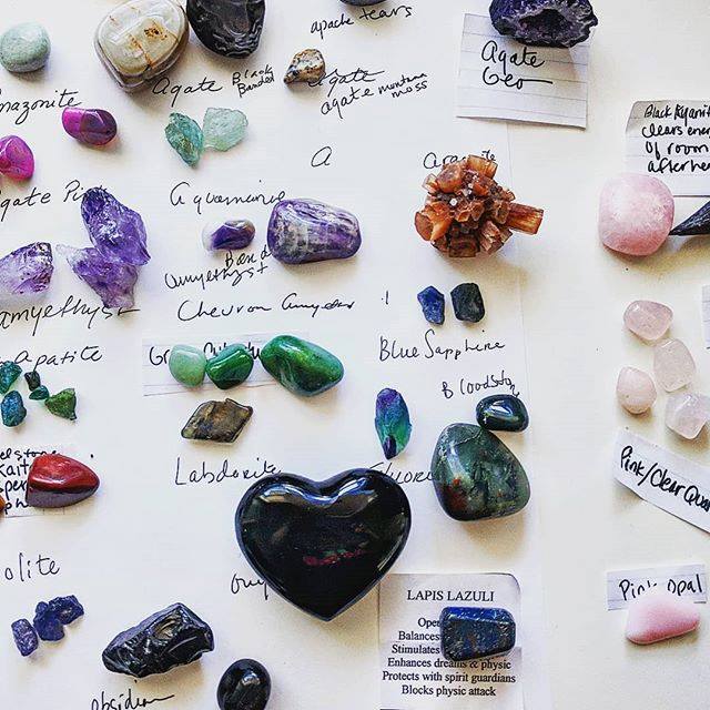 Organizing our gem collection to make room for some new ones 😍 #crystalreiki #gemstones #reiki #healingcrystals #gems #chakras #healinggemstones #heal #sacredgeometry #crystals #crystalgrids #healingmodalities ift.tt/2E3dmU4