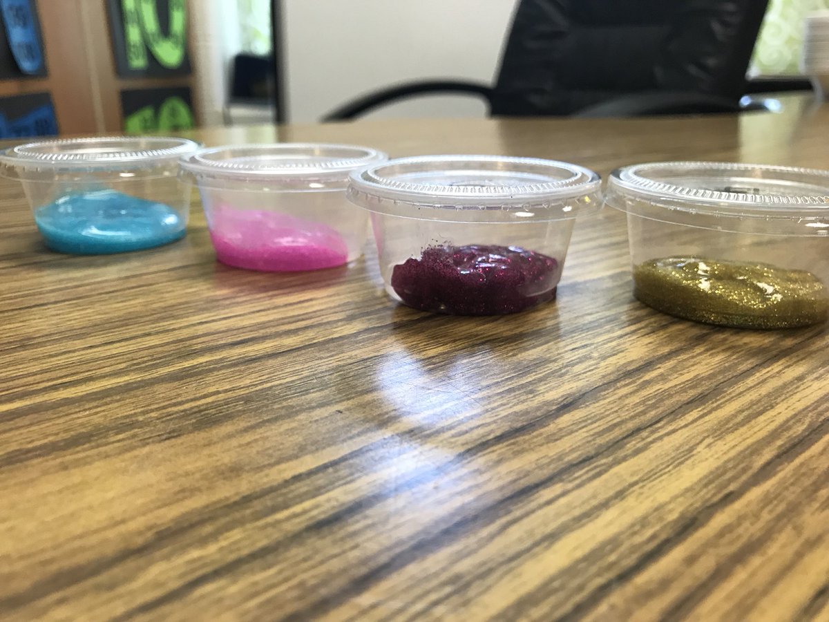 cabsher0's tweet photo. We met our Math WIG for the 3rd nine weeks!!! Making slime and making memories!❤️  @SEstarsR2 https://t.co/nA2jznjYMm