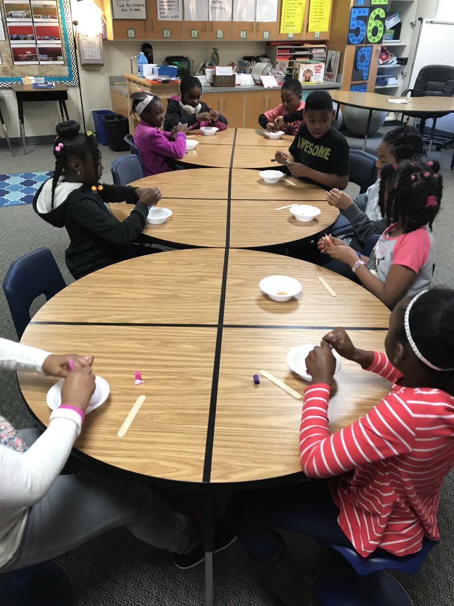 cabsher0's tweet photo. We met our Math WIG for the 3rd nine weeks!!! Making slime and making memories!❤️  @SEstarsR2 https://t.co/nA2jznjYMm