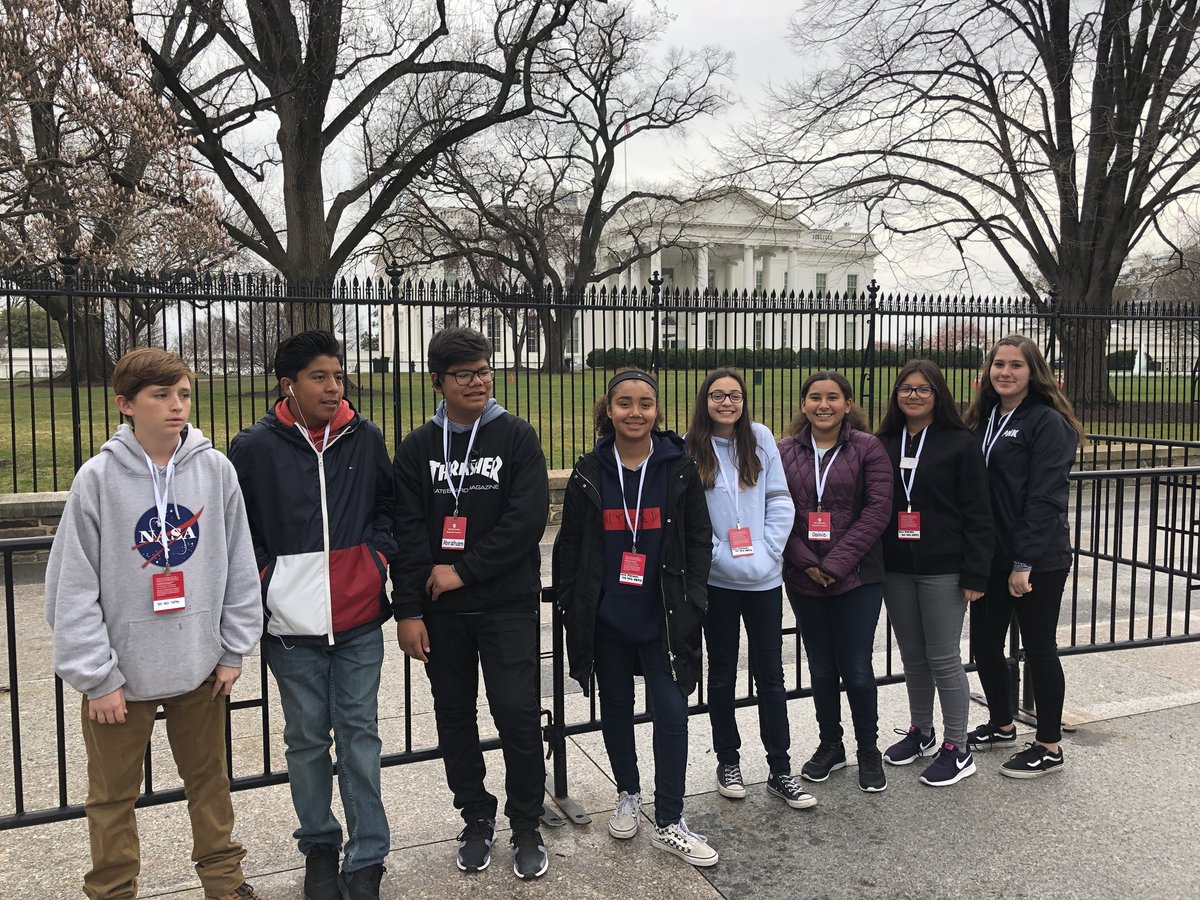 currieDC2018's tweet photo. So we got to stand in front of a house... https://t.co/UfaTismByP