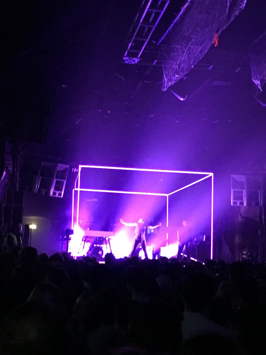 hannah_physics's tweet image. Awesome evening with @jesswade @BMatB and @raemorrismusic #notscience