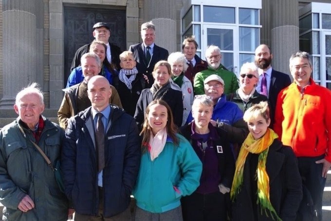 relombardo3's tweet photo. In A Surprise Decision,
Pipeline Protestors Acquitted In Boston. #WaterIsLife
#AllPipelinesLeak #KeepItInTheGround #PeopleOverOil #NoKXL #NoSabal #NoEverglades #NoLNG #NoEnbridgeLine3 #NoDAPL
https://t.co/3INfw9c5k7 https://t.co/oWVXfrQcPE
