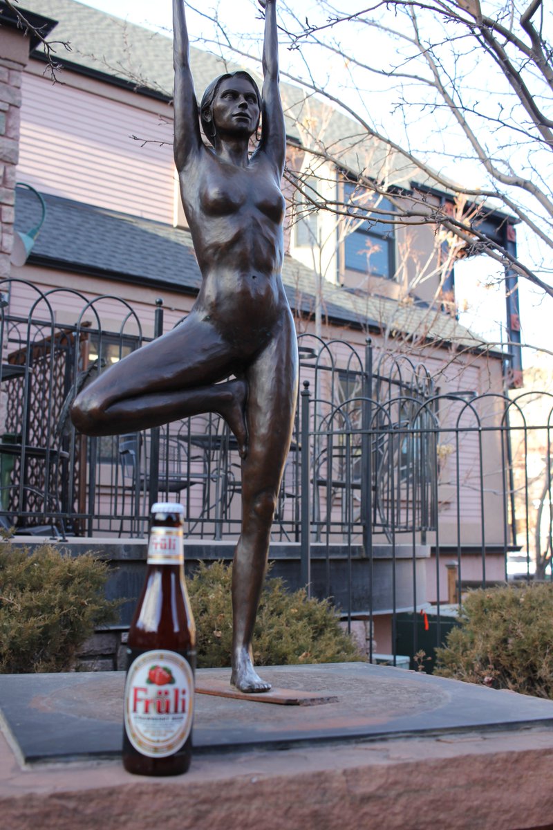 FruliUSA's tweet photo. #Yoga and #beer. Why not? #treepose https://t.co/9YpvdE1yY8