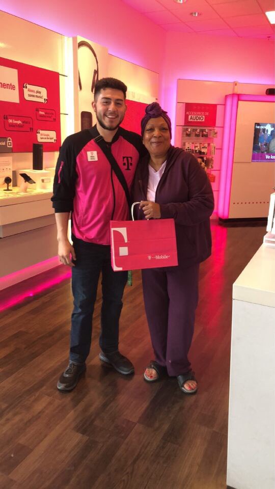 jenny_foss's tweet photo. Webb Retail taking care of our customers @jstn692 #bossfoss #honeybadgers https://t.co/SOqMv153fb