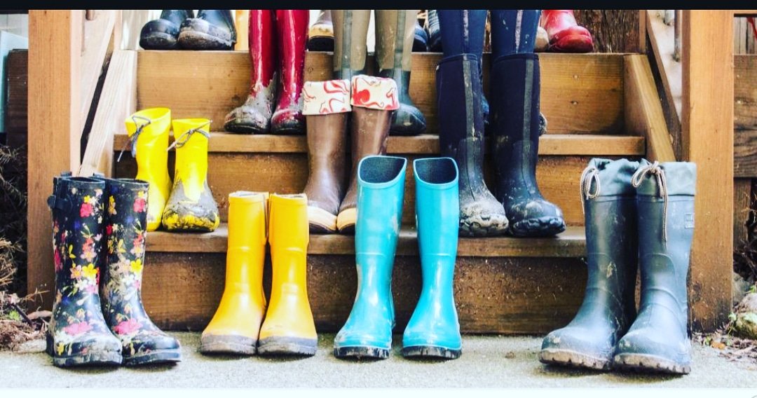 shellymomof275's tweet image. Yes, the "Kite Fly" at the Sixth Grade Center is STILL ON. Grab your rain boots or muddy gardening shoes. March 29, 2018 ~ 8:15-3:20