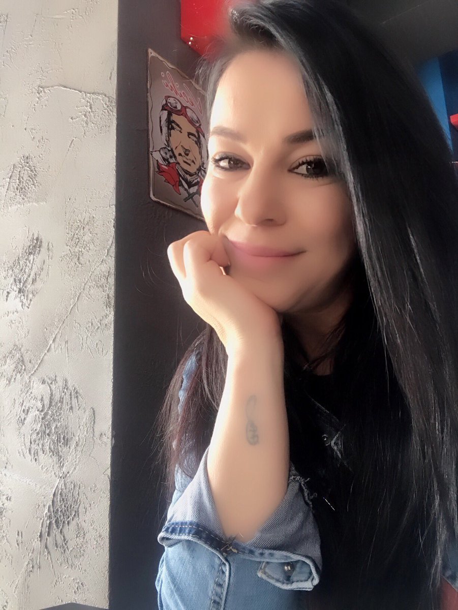 Gülümse “maliyeti olmayan ama paha bicilemeyendir”