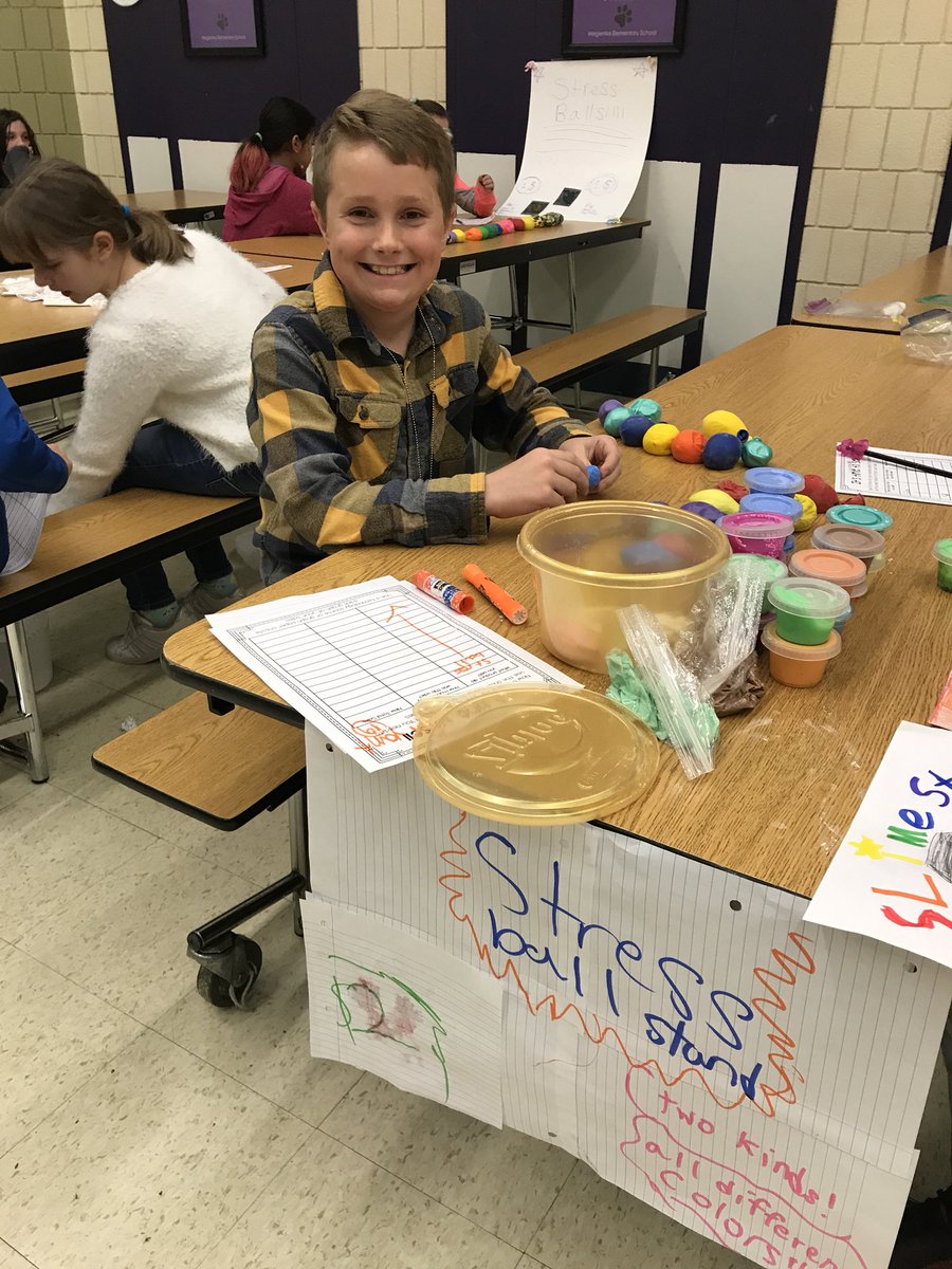Zambo4th's tweet photo. Our fourth graders used their Economics skills to run a successful business at Market Day! #wegienkawildcat #whywbsd https://t.co/g16fGRsYpk