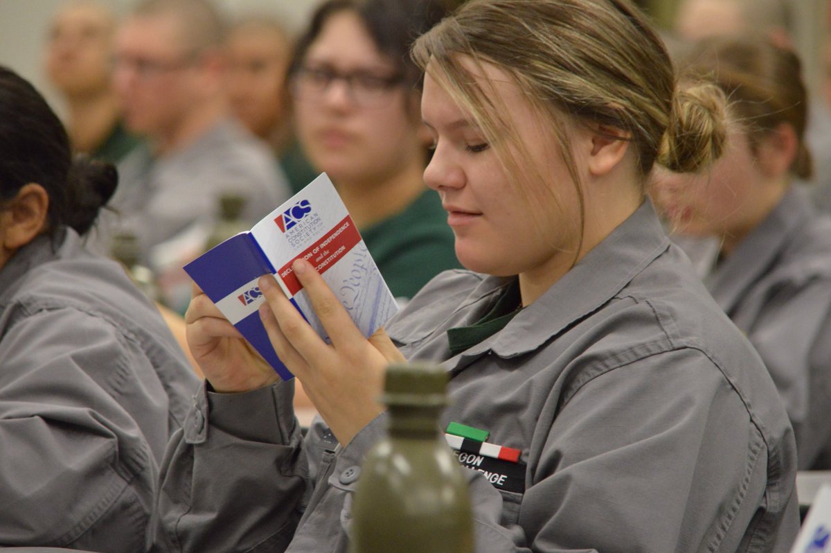 ongycp's tweet image. Thank you Alycia Sykora and @DeschutesSO for an amazing presentation about the constitution and our rights! #oycp #constitutionintheclassroom @acslaw @NGYFoundation