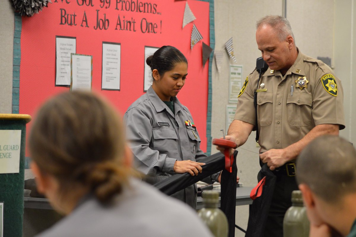 ongycp's tweet image. Thank you Alycia Sykora and @DeschutesSO for an amazing presentation about the constitution and our rights! #oycp #constitutionintheclassroom @acslaw @NGYFoundation