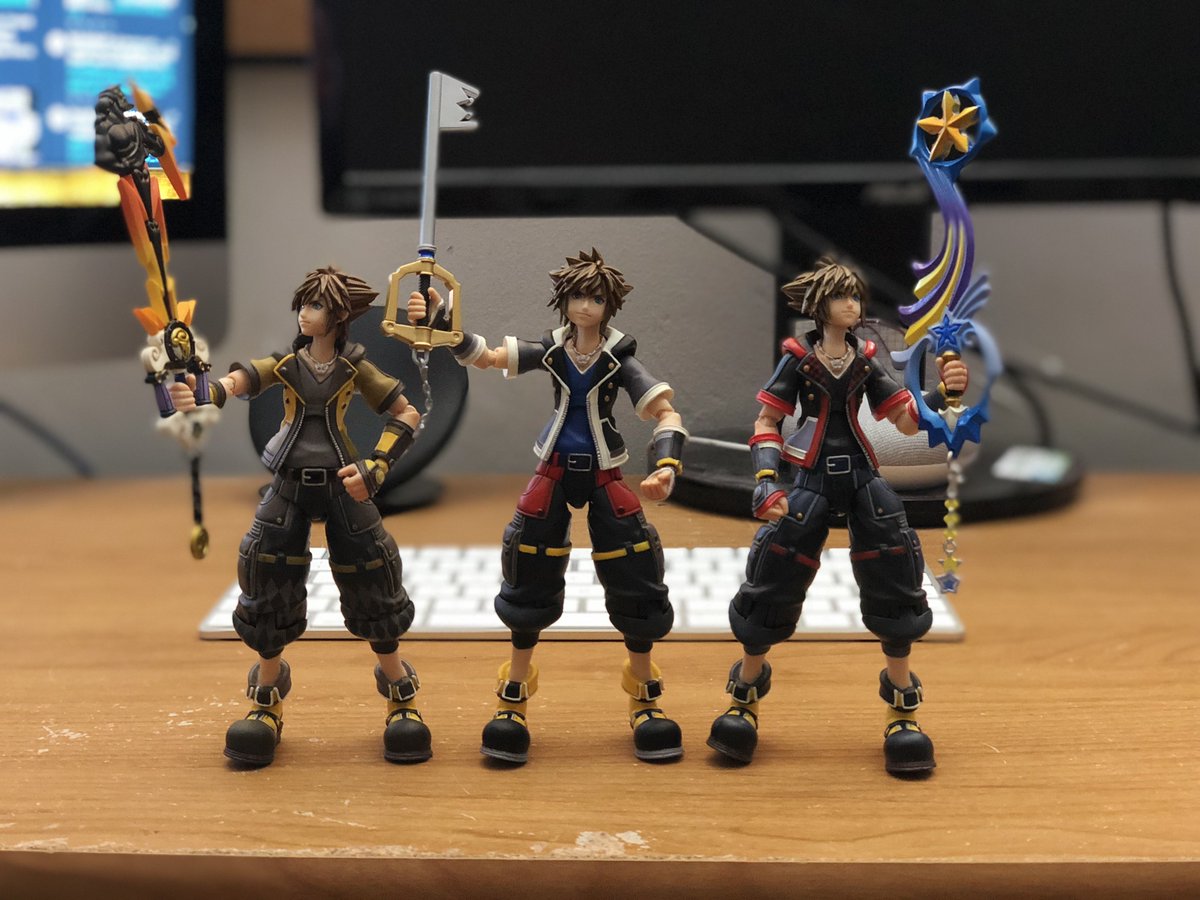 churroz's tweet photo. Also, Happy Birthday to Sora!! My KH3 Second Form Bring Arts Sora finally arrived today! Goes well with my regular KH3 Sora and Guardian Form! #KH #kingdomhearts #KH16 https://t.co/TLFal5y3rT