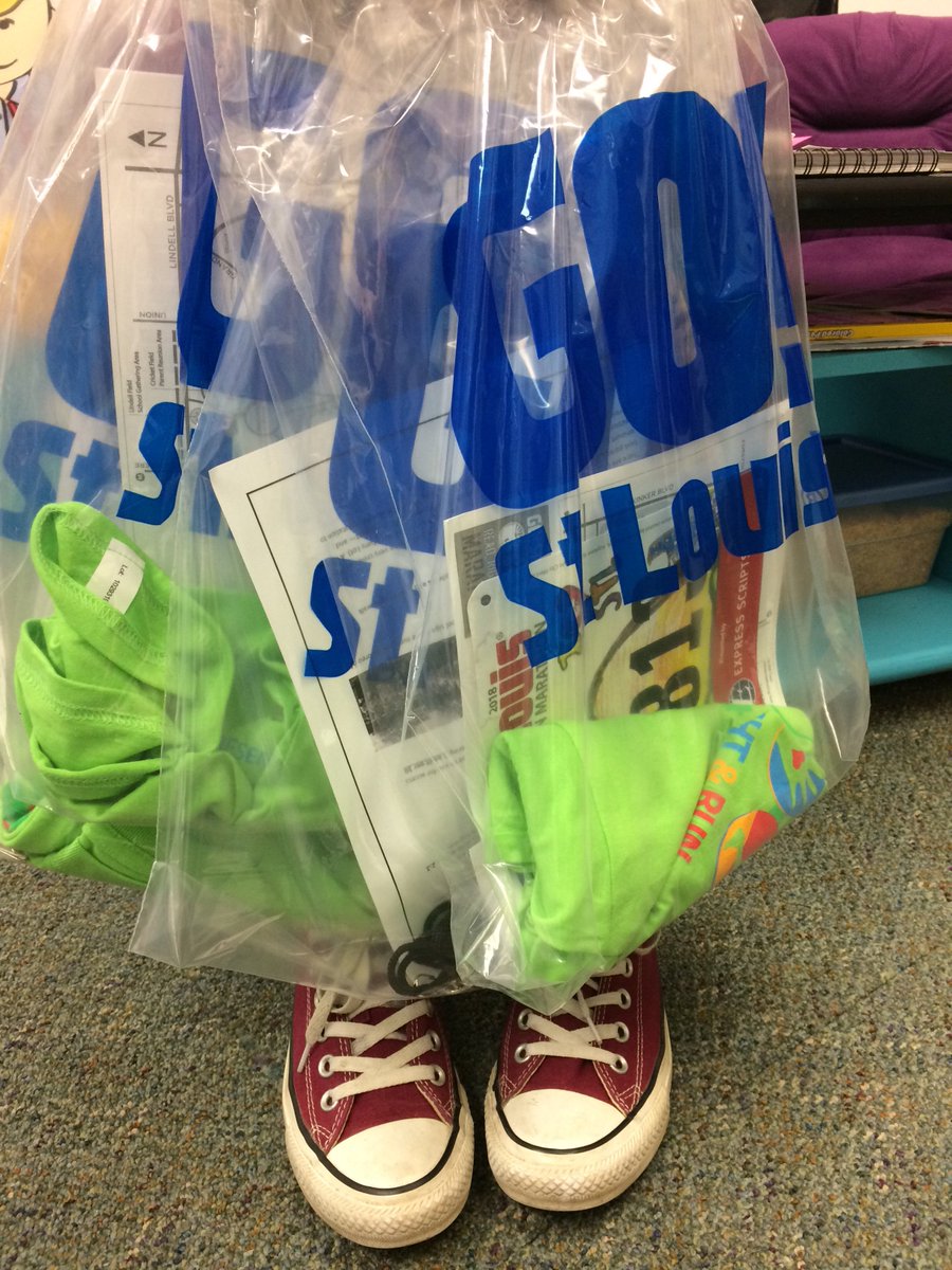 oesreadrightrun's tweet photo. Read Right Run Race Day bags arrived today! 10 days till our final run! #oes #rrr #gettingready https://t.co/PZi5VcocpK