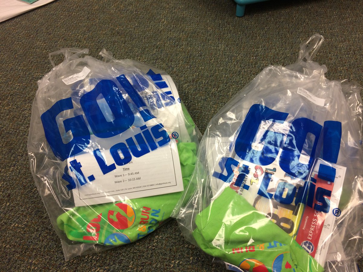 oesreadrightrun's tweet photo. Read Right Run Race Day bags arrived today! 10 days till our final run! #oes #rrr #gettingready https://t.co/PZi5VcocpK
