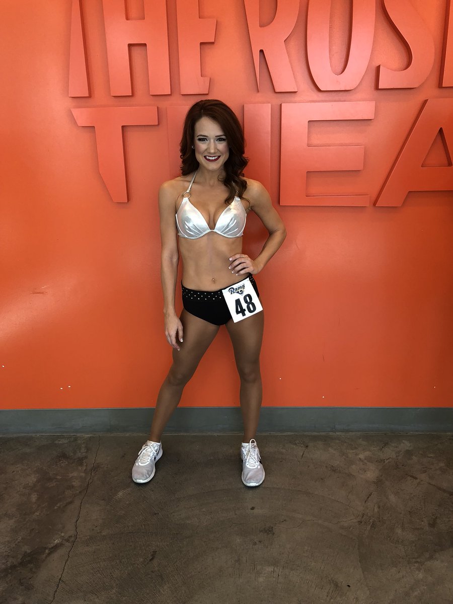 StephLouise__'s tweet photo. ✨💋💙YEAR 3!!! Setting those GOALS and crushing them!!! Beyond blessed and honored to #cheer for the Los Angeles Rams another year! Whose House!????
.
#ramshouse #larams #ramscheer #auditions #dancerauditions #prodancer #nflcheerleader https://t.co/S3JF99x4pd