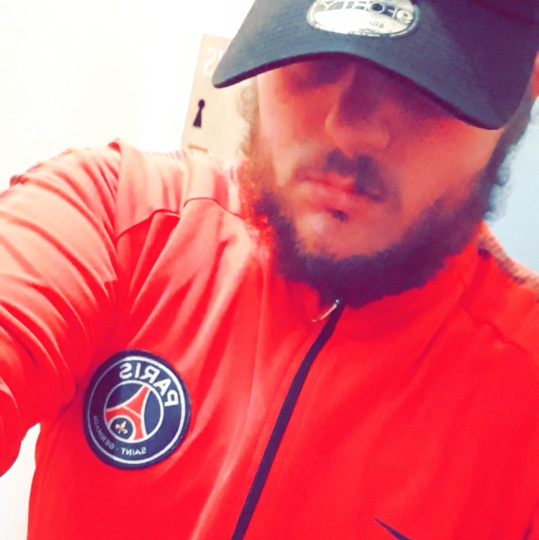 MickKaD's tweet photo. Tu m'atteindra jamais je suis indestructible 💪🏻 https://t.co/Vv0ybzQkT1