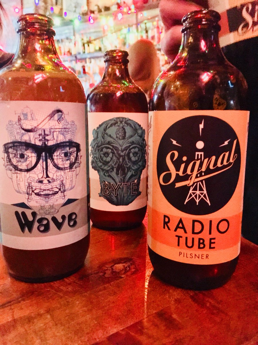 In Toronto for only a week <a href="/signalbeer/">Signal</a> from Belleville are making a splash #Craftbeer <a href="/BettysOnKing/">Betty's On King</a> #WellnessWednesday #GoodBeer