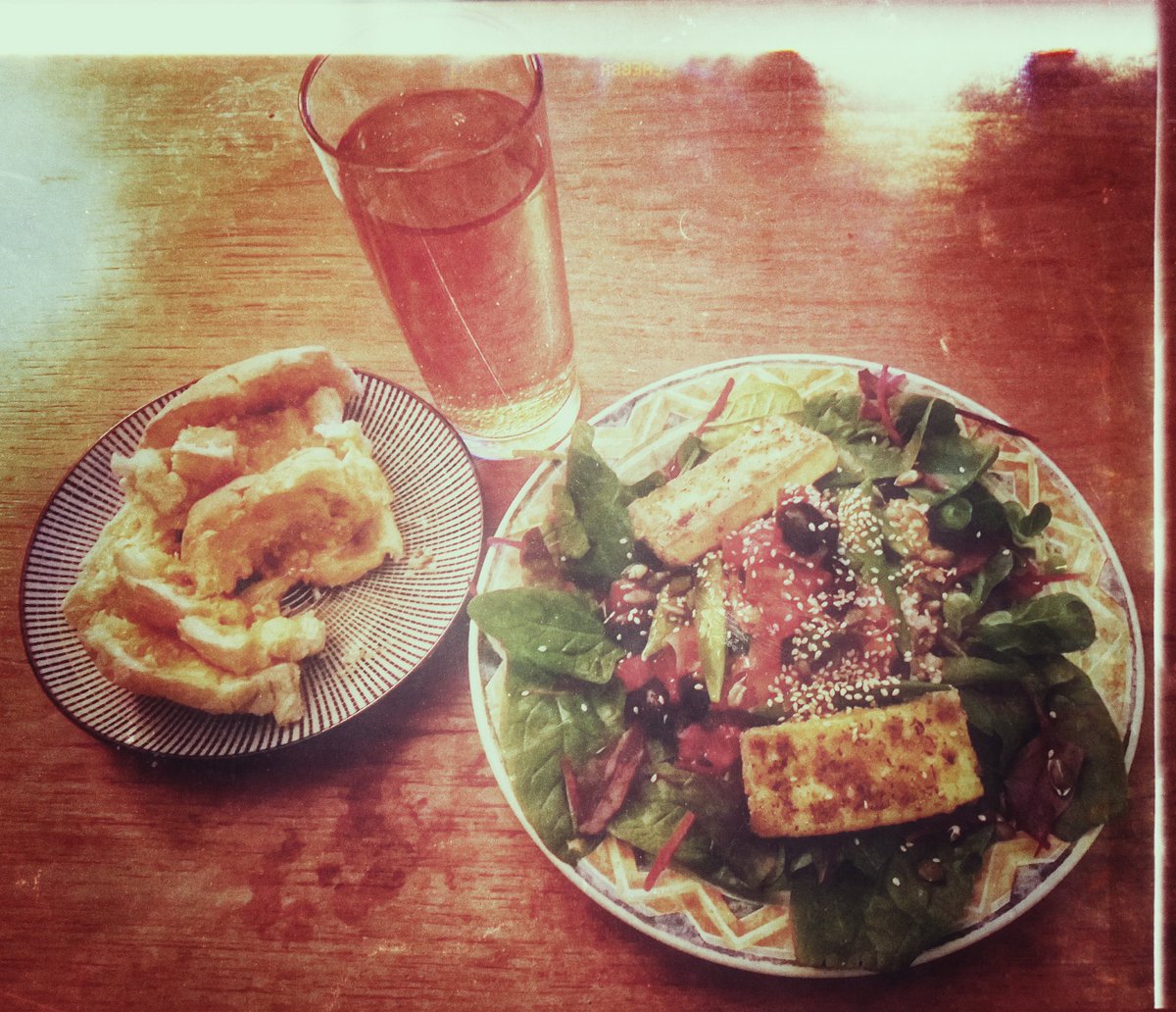 TofuHangover's tweet photo. Herbed Crispy Tofu with Lemon Quinoa & Buckwheat served with Mediterranean Salad & Garlic Paprika Bread. Nom! #Vegan #VeganFood #VGang #VeganNoms #PlantBased #Homemade #TofuAddict https://t.co/QKGFGn7Wb2 https://t.co/4UgIEWgxLb