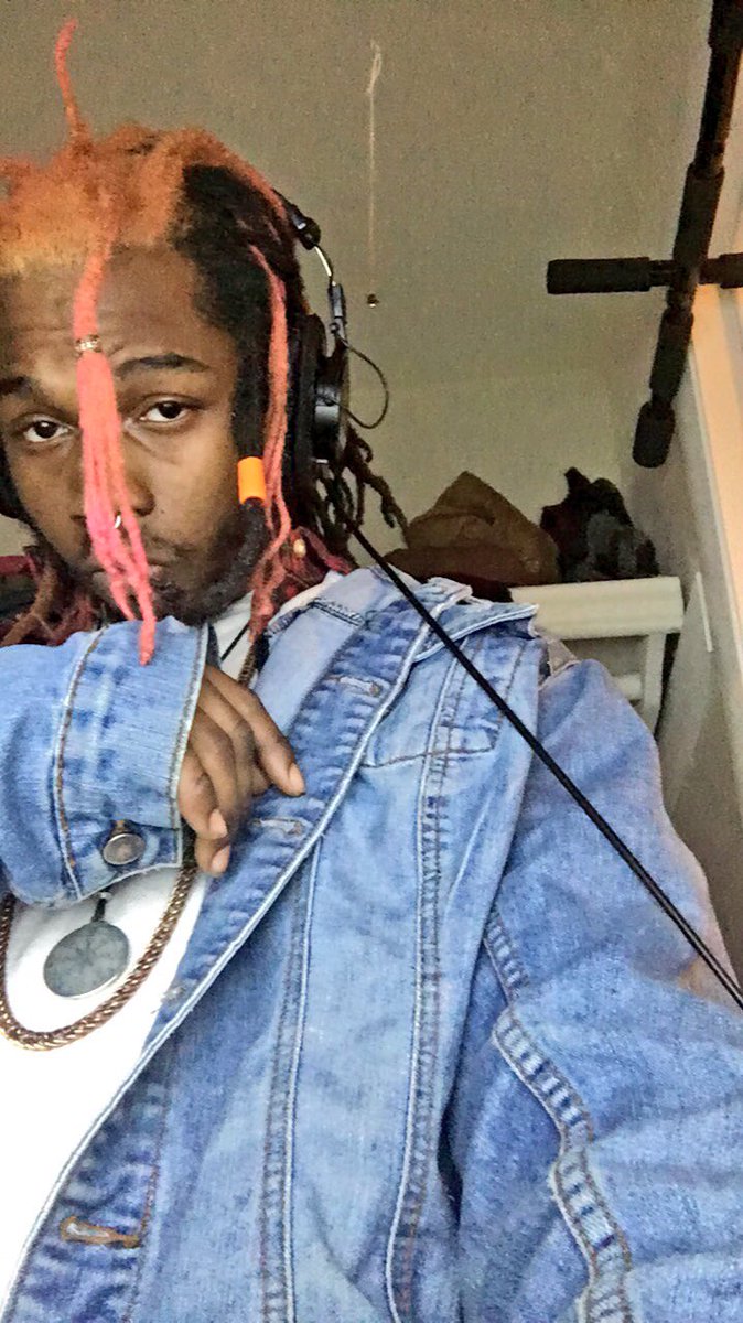 Tayloroneder's tweet image. 🌷🥀💔🌼