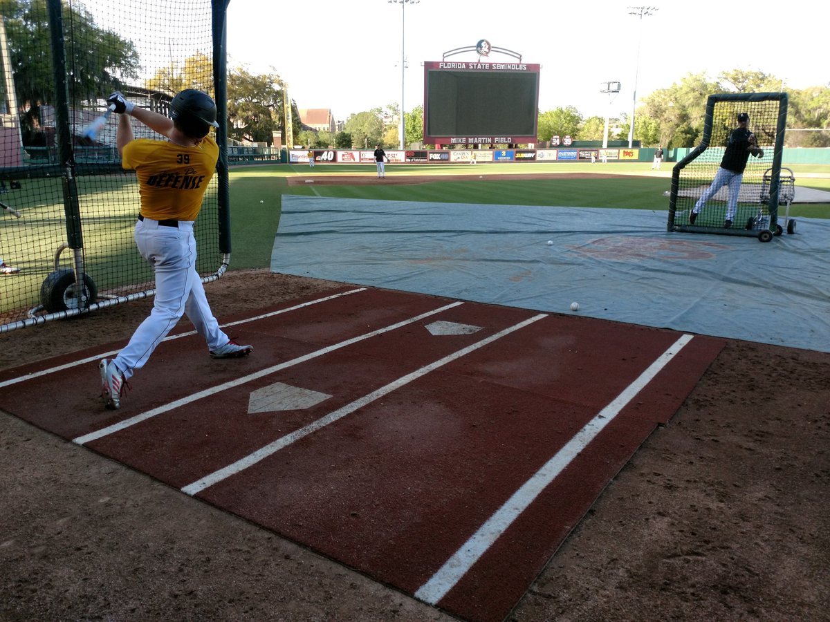 LouisvilleBSB's tweet image. The No.10 Cardinals landed safely in Tallahassee &amp;amp; conducted their evening practice session. They open the weekend series with No.5 FSU tomorrow at 6 pm ET. #idareyou