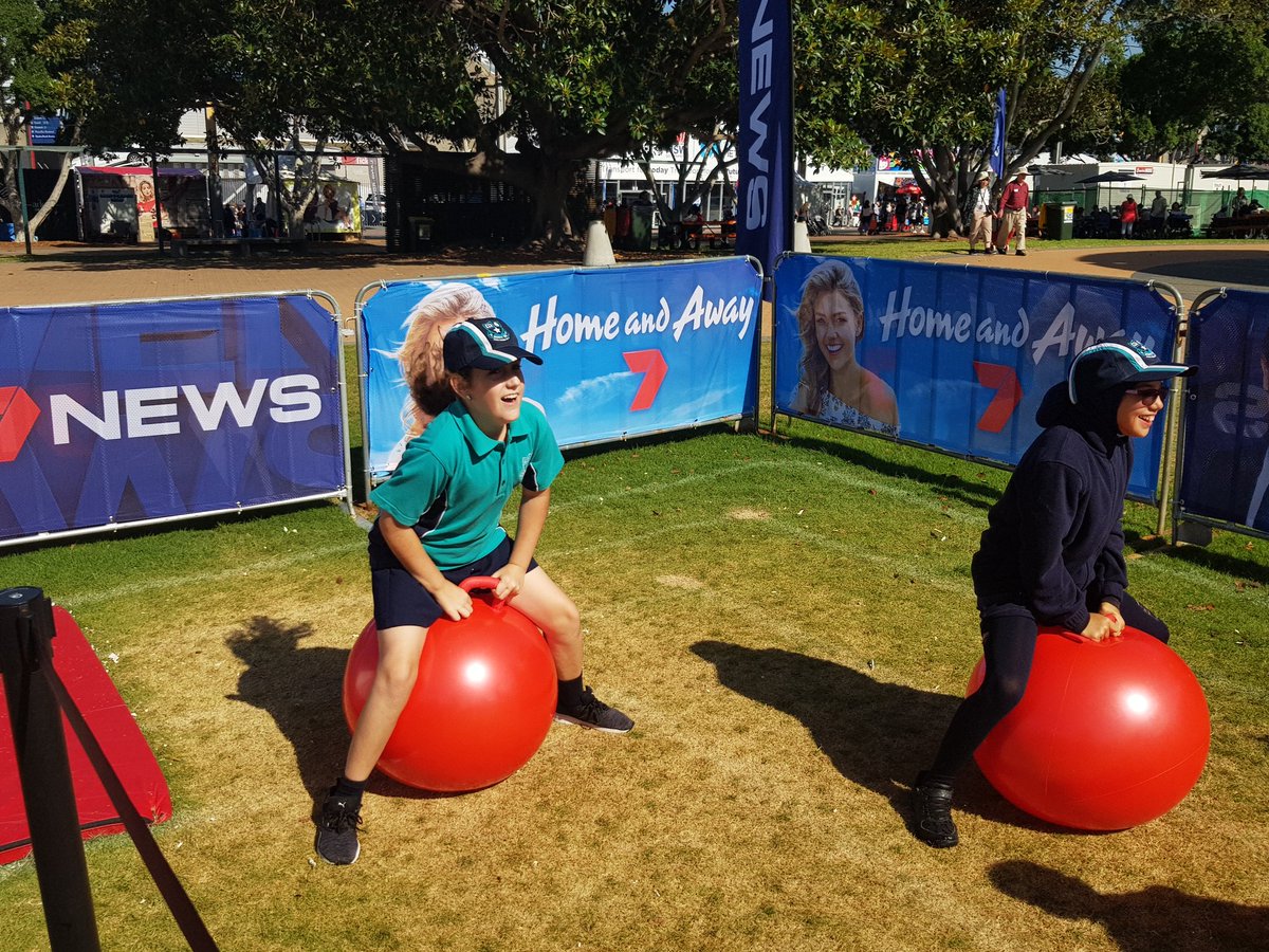 4/5 Conquering the Easter show