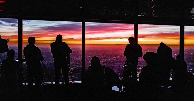 digiDirect_AU's tweet photo. Shooting the sunrise at our @leica_camera_aus Breakfast in the Sky event at @eureka_skydeck! Amazing colours! Photo by @vocta
#leica #leicacamera #eureka #eurekaskydeck #sunrise #skyline #sky #melbourne #digidirect #cityscape #morning #cloud #clouds #co⦠https://t.co/PzXnDuKdLD https://t.co/I5Bj8mMTVF