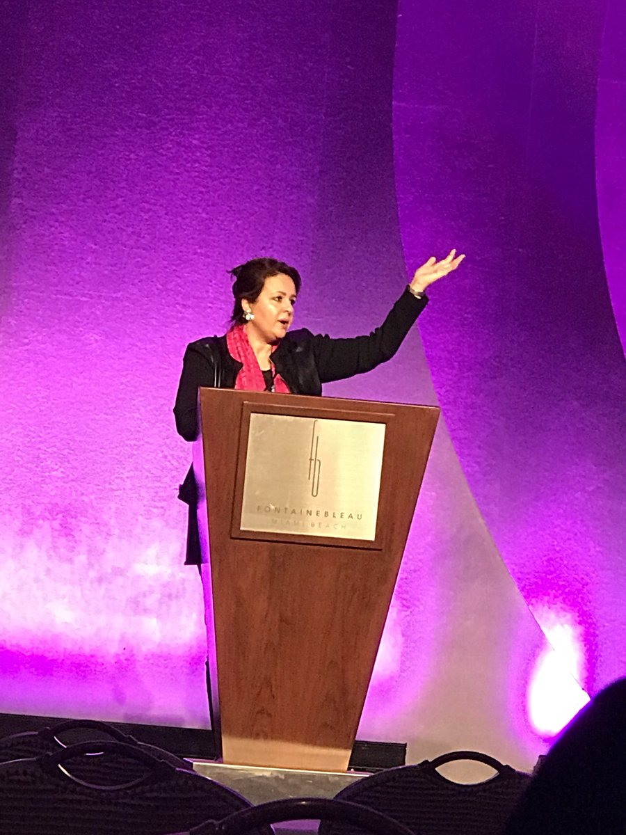 Herniadoc's tweet photo. Sometimes I get carried away with my hands when I give talks. 💁🏻♀️🤷🏻♀️
#InvitedSpeaker #patientadvocacy #ahsehs2018 #americasherniasociety #animated #lovewhatido❤️ #ItsNotJustAHernia https://t.co/eTQO1LBx6H