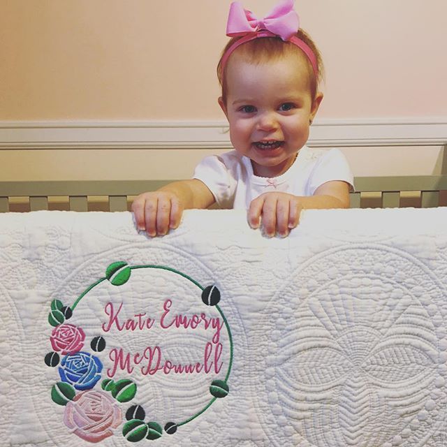 This girl has the sweetest smile buff.ly/2FTJgrr #sccrafted #dailydoseofcute #mompreneur #etsymom #etsy #embroideryshop #embroidery #embroiderylove #embroideryflowers #babyshower #babyquilt #babynursery #babygirl #babygift #baby #babylove #etsybaby #etsybabyandkids