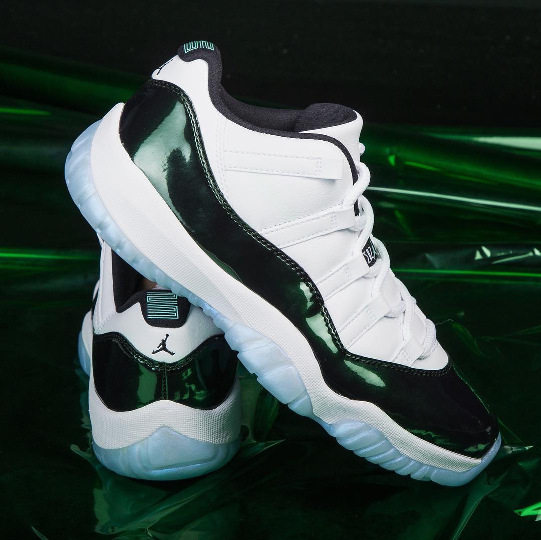 dark green jordan 11