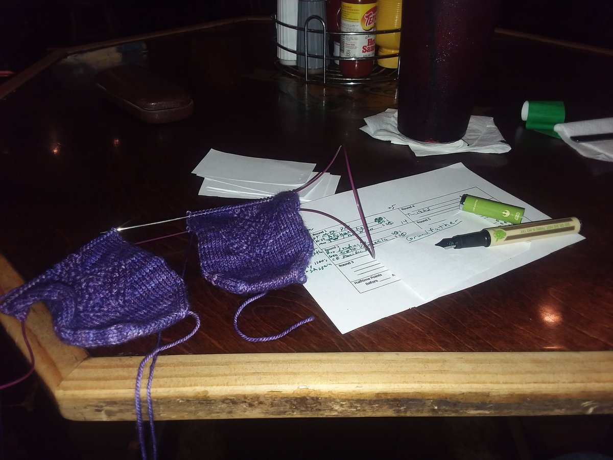 HanStitched1st's tweet photo. Knitting and trivia tonight. #knitting #guysthatknit #knittinginpublic #socks #fpgeeks #fountainpen https://t.co/VefrSqnFEt