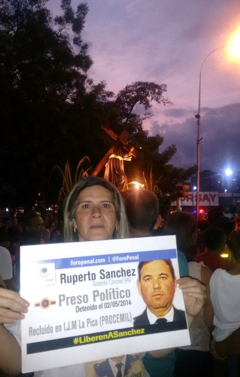 kerlingrodrigue's tweet photo. Al Nazareno le hemos pedido la Libertad para TODOS los Presos Políticos y para Venezuela. Esta Cruz tampoco es fácil de cargar, pero en este País, cada quien tiene la suya y sencillamente debemos seguir adelante hasta lograr el cambio q Todos queremos. https://t.co/N6hAK9HSj6