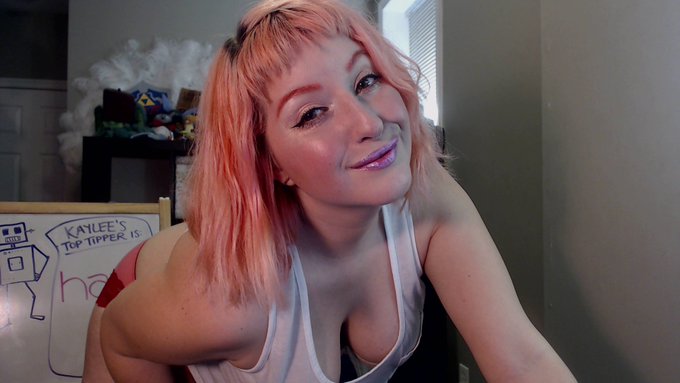 Hey dear friends, you want to play some Cards Against Humanity with me? :D  https://t.co/mp8SXniXfZ https://t