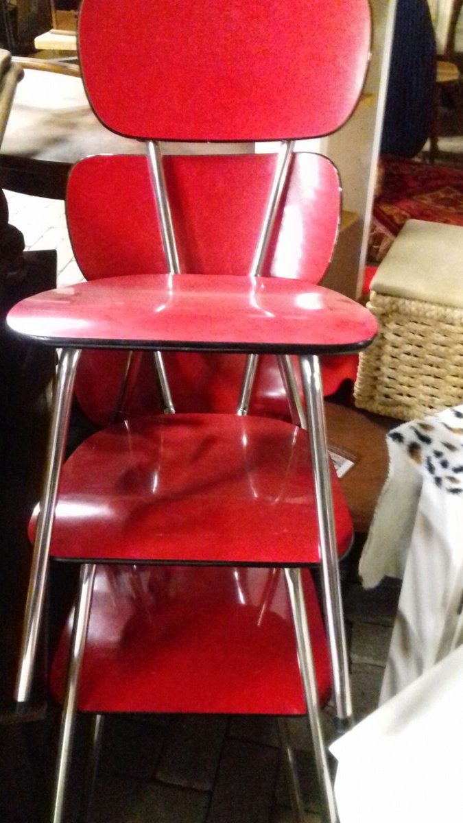 Zaterdag 31 maart
#Voorthuizen 
#VOORVERKOOP 
#ROMMELMARKT
Van 9 tot 12 uur
Langezuiderwg 112