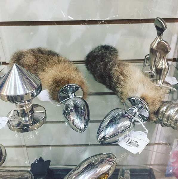 Adultsmart12's tweet photo. Butt plugs with beautiful tails that make you feel full. These bad boys are perfect for pony play and other types of fetish play! #naughty #kinky #sexy #bdstyle #hellscouture #buttplug #steelbuttplug #foxtail #faux #analplay #analsextoy #sextoy #sextoyshop #analprobe #furry https://t.co/Zbp1EE4OcN