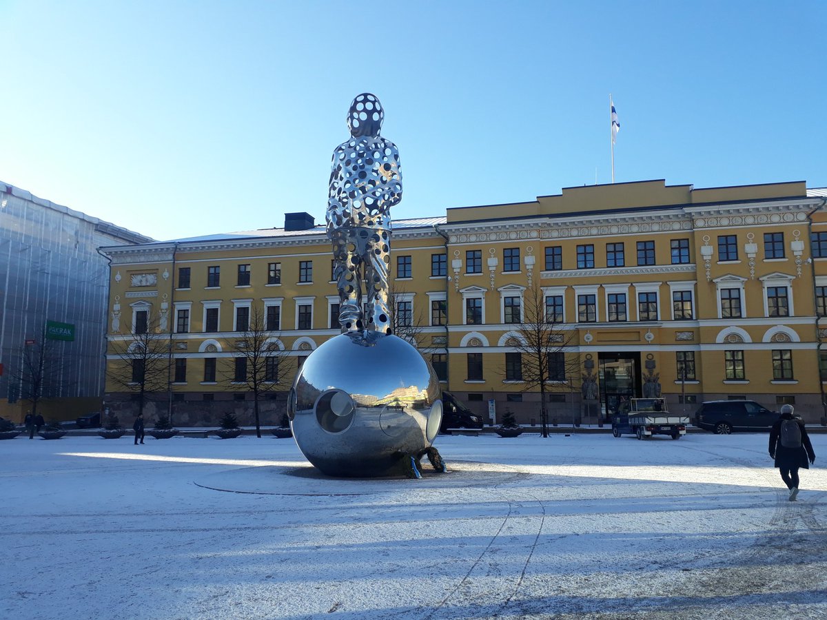 mikkoilkko's tweet photo. Patsaan nimi on osuva, varsinkin näin kevään tullessa. Joka aamu työmatkalla ajatus talvisodan sankareille. https://t.co/79Q8PrtMPm