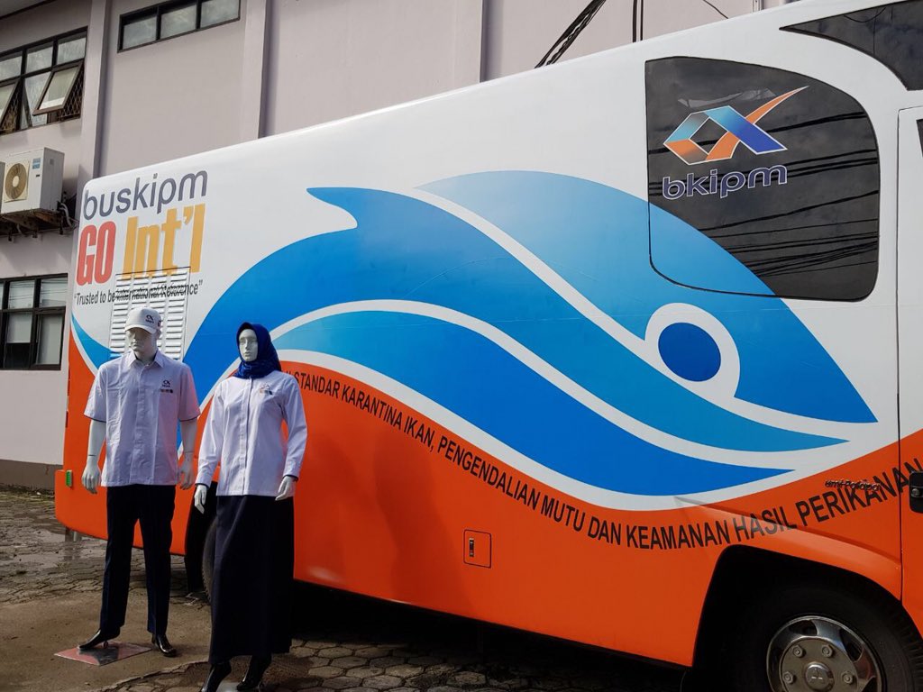 buspm_bppmhkp's tweet photo. Mobil laboratorium @buskipm siap berangkat menuju Surabaya... Berangkaaaattt 😁😁 #BulanBaktiKIPM2018 @rinajanwar2201 @teguh_samudro @WSSUMITRO @rizpriyatna @worones https://t.co/d48xfzSeT6