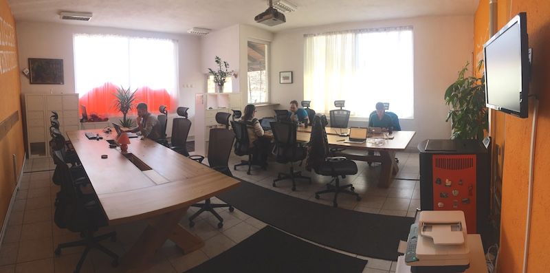 ralfw's tweet photo. Co-working with @zeitgewinn in Bansko, Bulgaria, at @CoworkingBansko. Very productive space, nicely located village, friendly people, low cost of living, fast internet, easy to get to (by car). A fabulous place for digital nomads! #dnxglobal https://t.co/gp62CUoHOJ