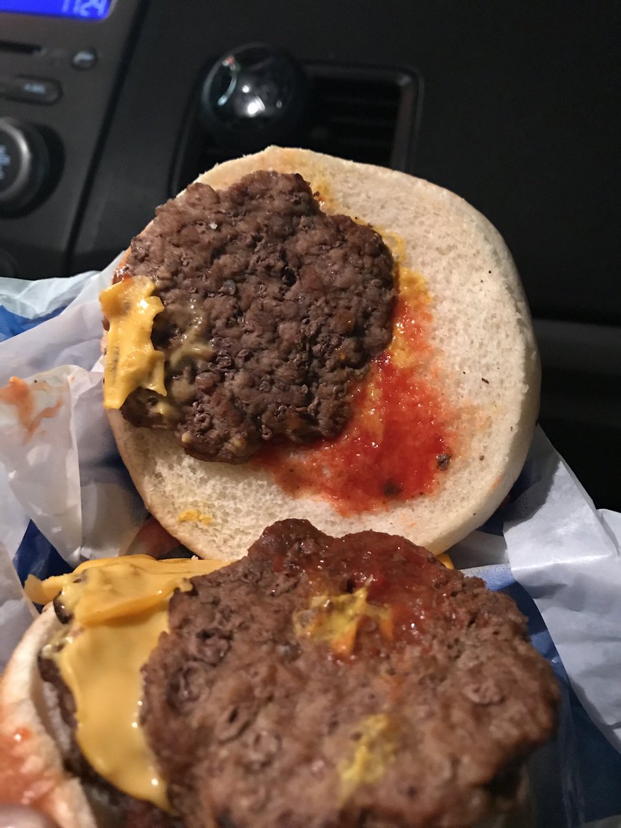 RuMpLe_DaRkSkIn's tweet photo. This is the worst scam since 3/4 of potato chips being air... https://t.co/NjCkoJ8SmM