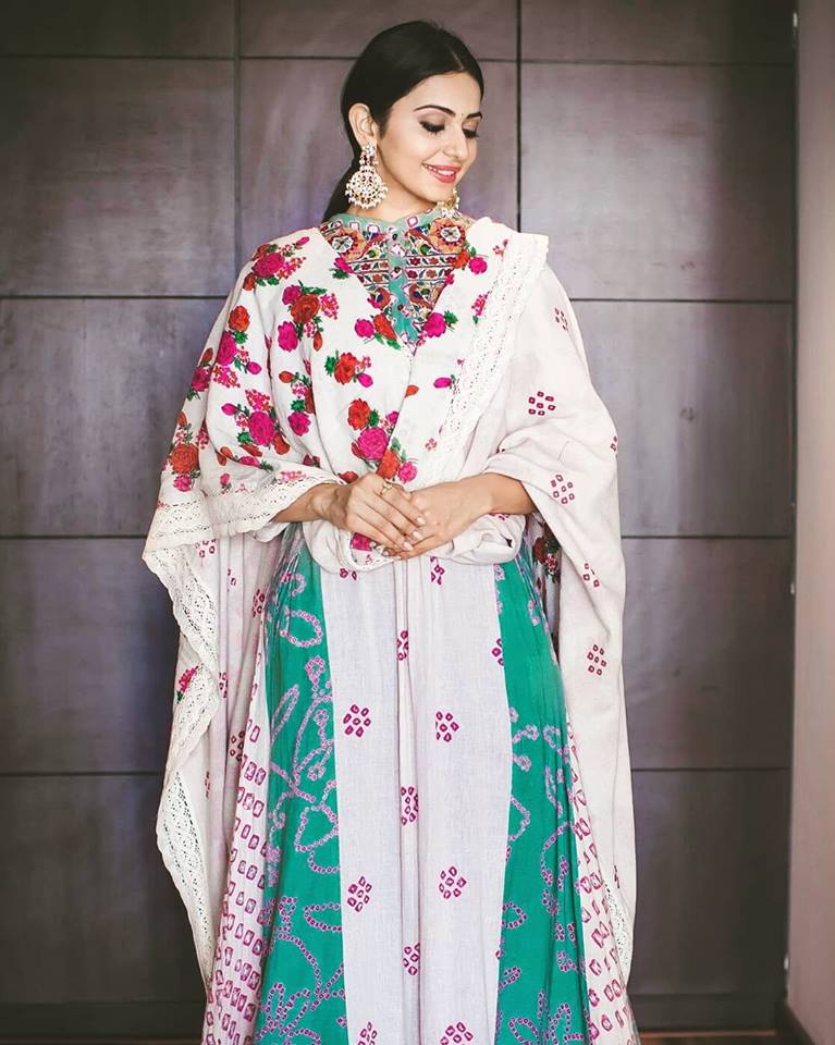 MixnMix_com's tweet photo. #rakulpreet https://t.co/DwpI1mR4EV